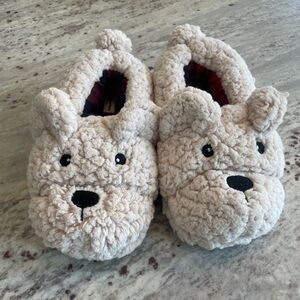 Cozy Cream Dog Slippers.  EUC.  Size 13.